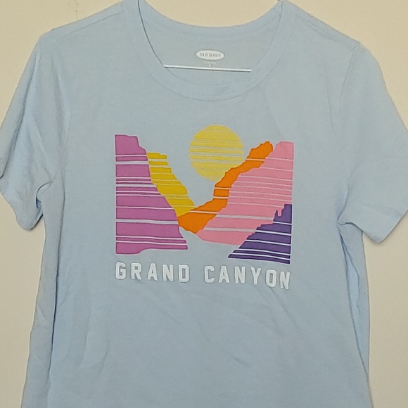 New with Tag EveryWear Graphic Tee - Picture 2 of 2